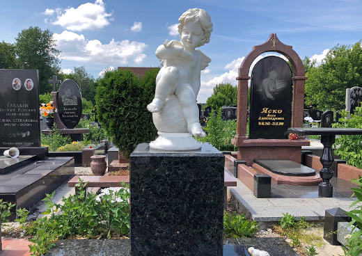 Надгробия в Екатеринбурге